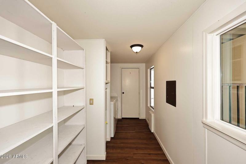 Laundry-Sotrage Room