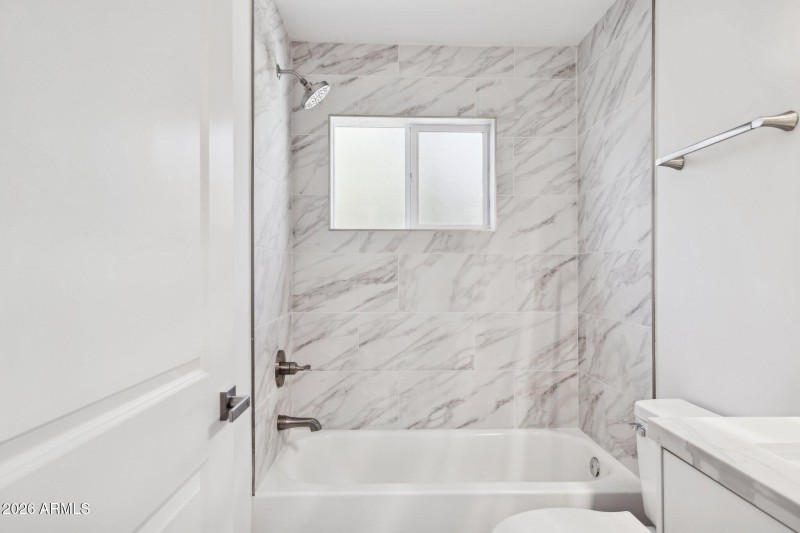 21-web-or-mls-4144-n-36th-st