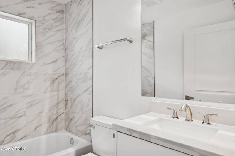 22-web-or-mls-4144-n-36th-st