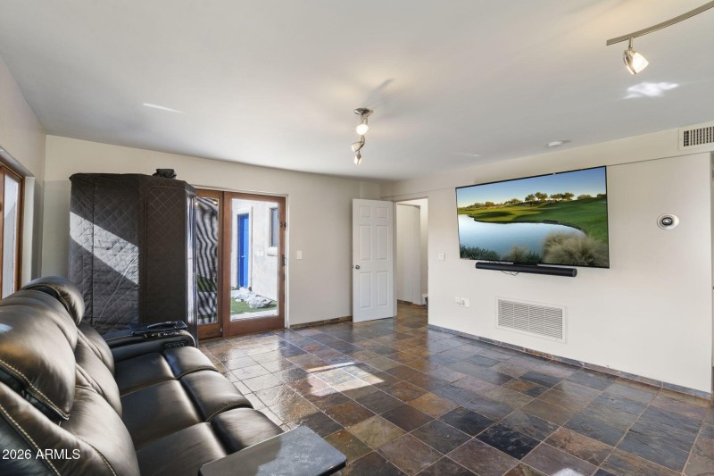 10-web-or-mls-DSC07760