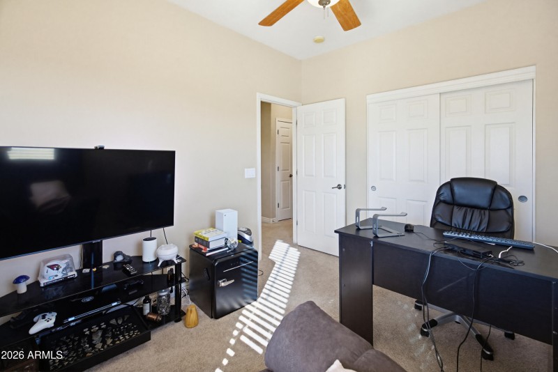 4708 E County Down Dr-4