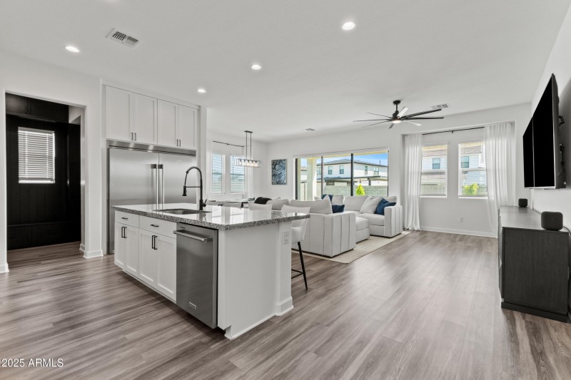 35173 n covelite way-22