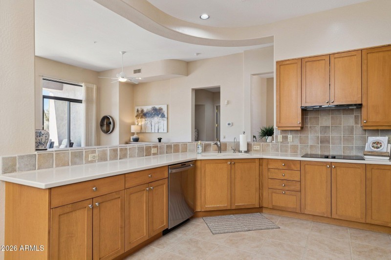 11-web-or-mls-34748-n-93rd-pl