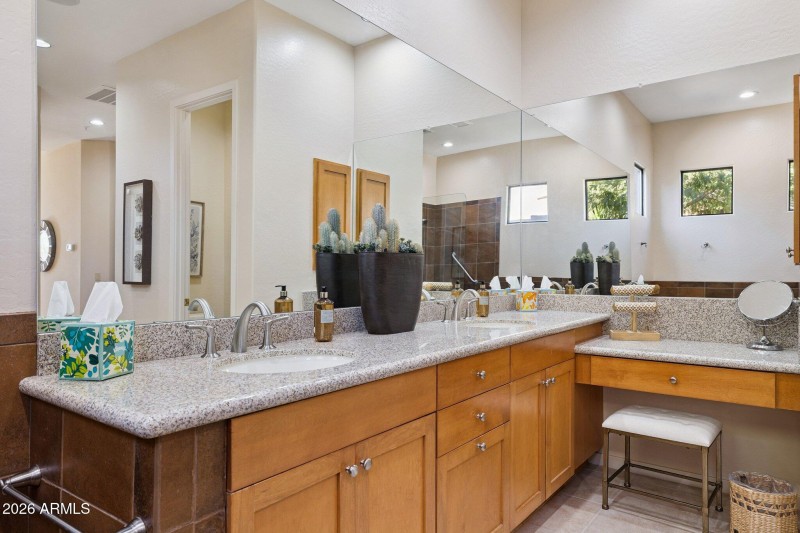 22-web-or-mls-34748-n-93rd-pl