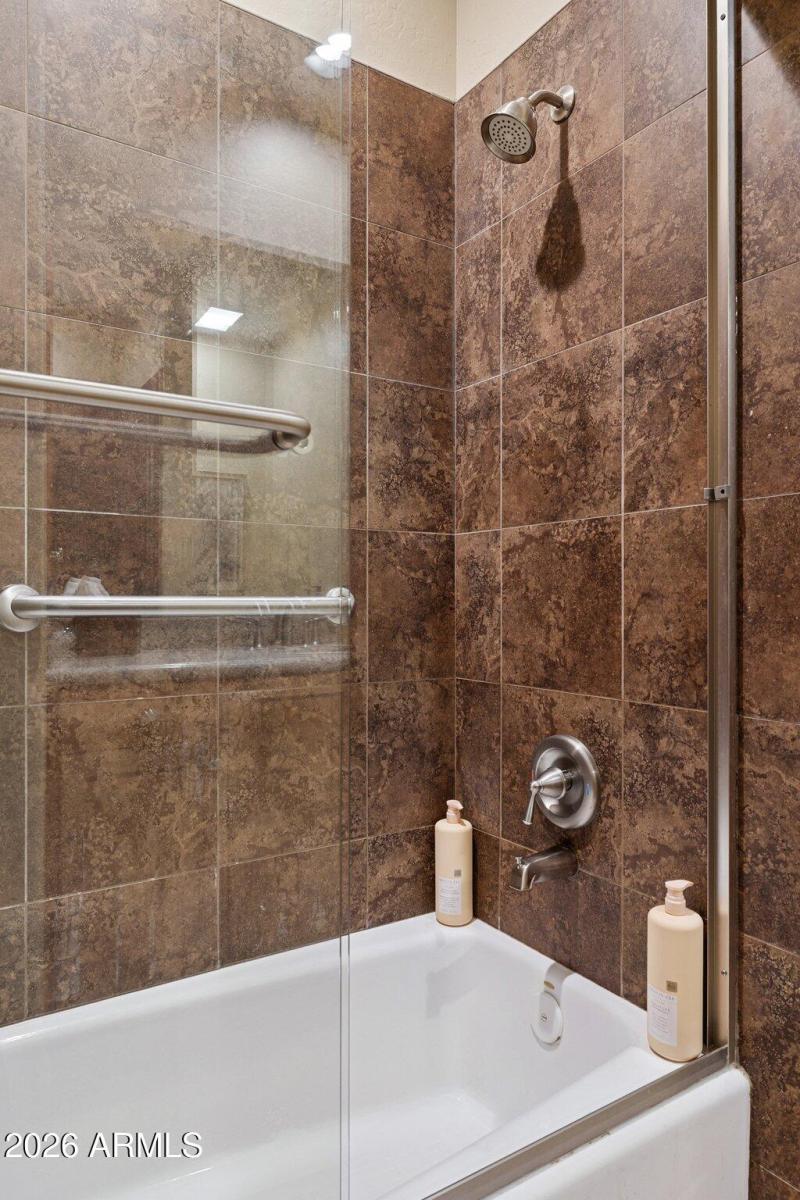 31-web-or-mls-34748-n-93rd-pl