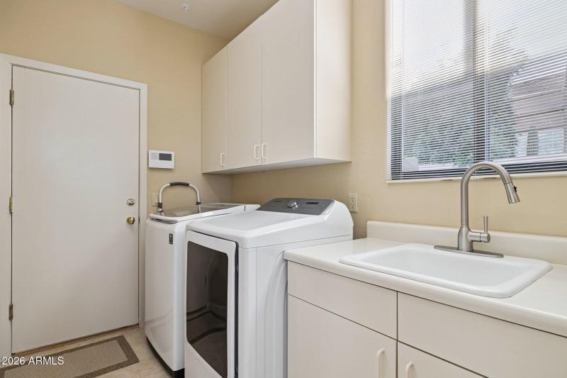 33-web-or-mls-34748-n-93rd-pl