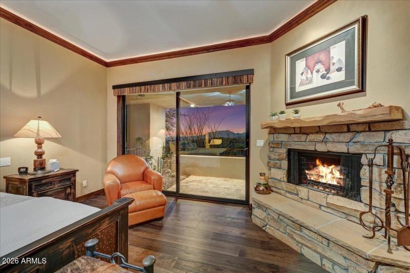 56-Primary Fireplace Detail