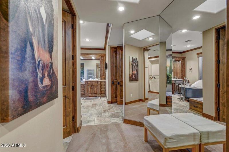 61-Primary Walk In Entry