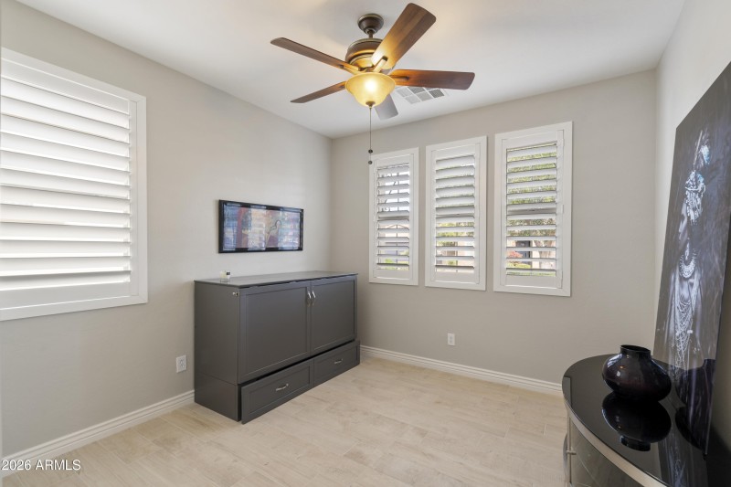 Guest Room w/Murphay Bed