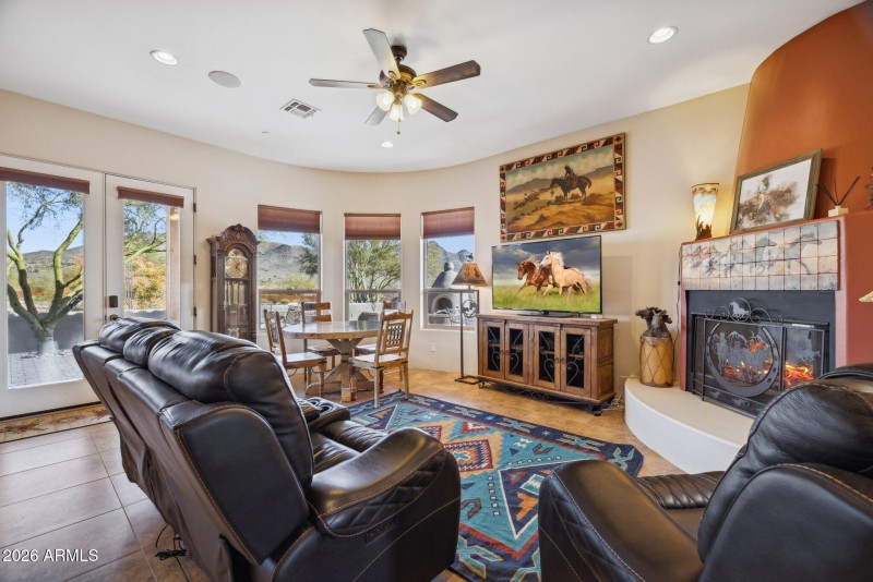 7-web-or-mls-39819-n-26th-st