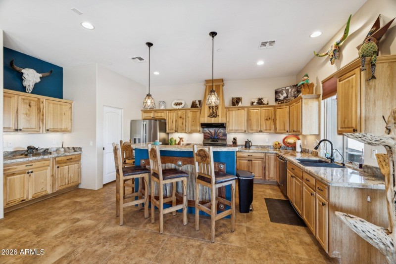 10-web-or-mls-39819-n-26th-st