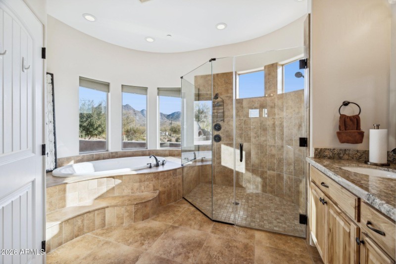 25-web-or-mls-39819-n-26th-st