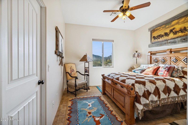 29-web-or-mls-39819-n-26th-st