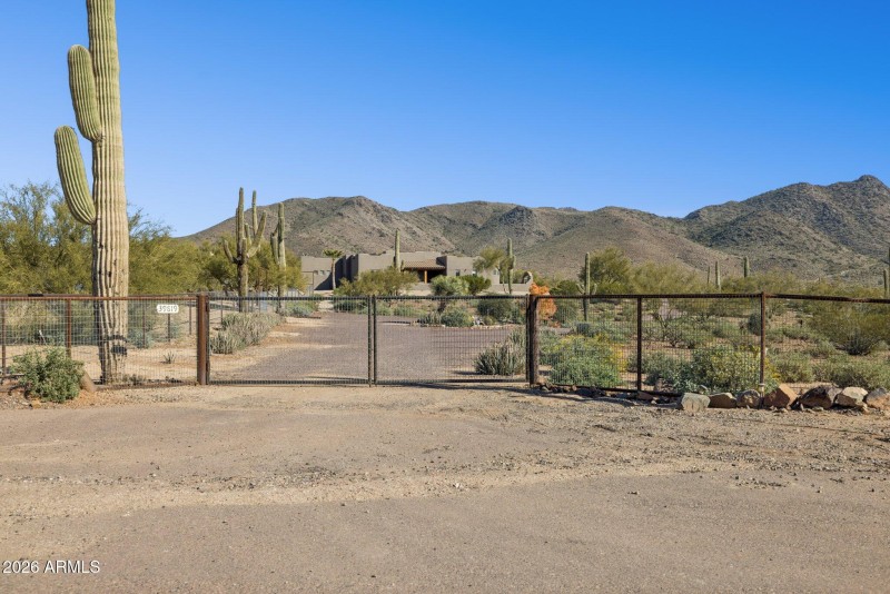 37-web-or-mls-39819-n-26th-st