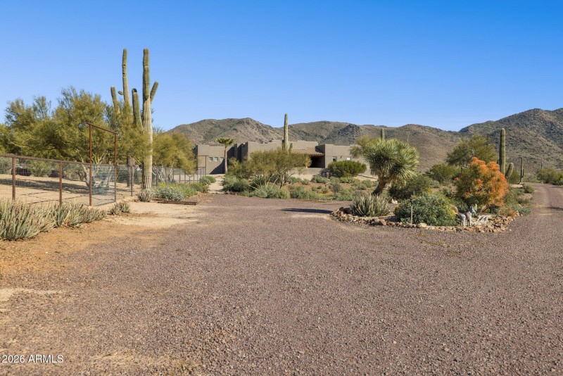 38-web-or-mls-39819-n-26th-st