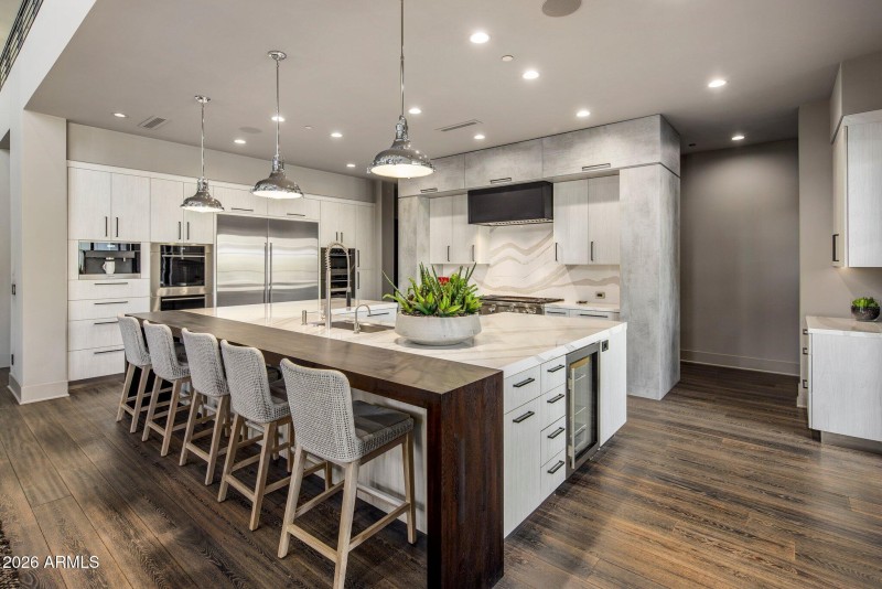 014_Kitchen with Massive Island