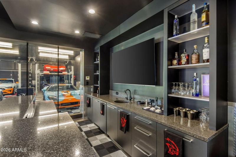 028_Personal Retreat Bar