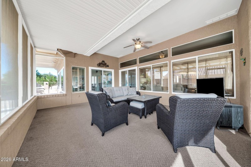 WONDERFUL SCREENED-IN PATIO