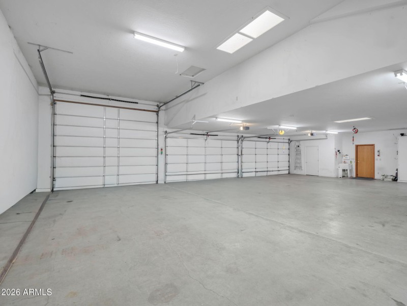 2000 Sq Foot Garage