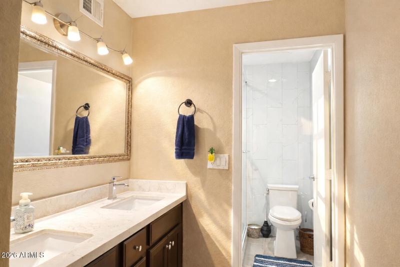 DF58E8CF-2765-4130-ABB6-B04D18E9996C