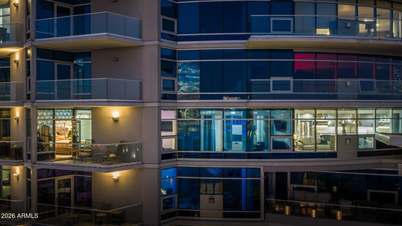 6-web-or-mls-140 E Rio Salado Pkwy 804,