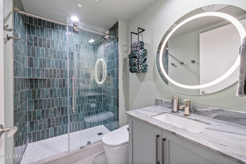 62-web-or-mls-140 E Rio Salado Pkwy 804,