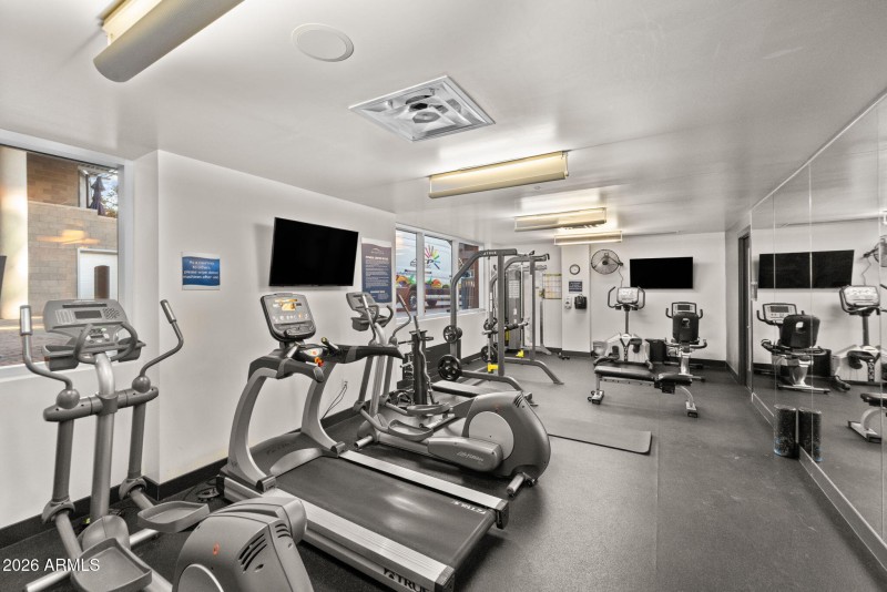 100-web-or-mls-140 E Rio Salado Pkwy 804