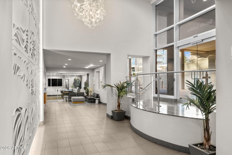 104-web-or-mls-140 E Rio Salado Pkwy 804