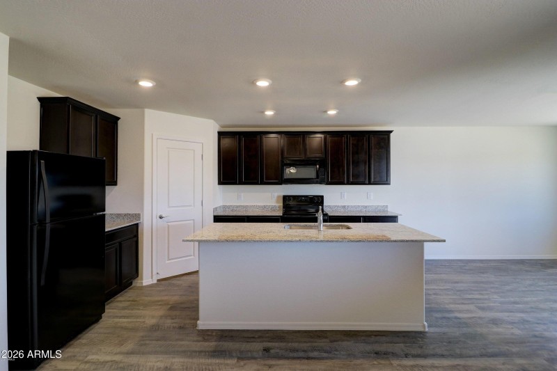 20200914175131780175000000-o