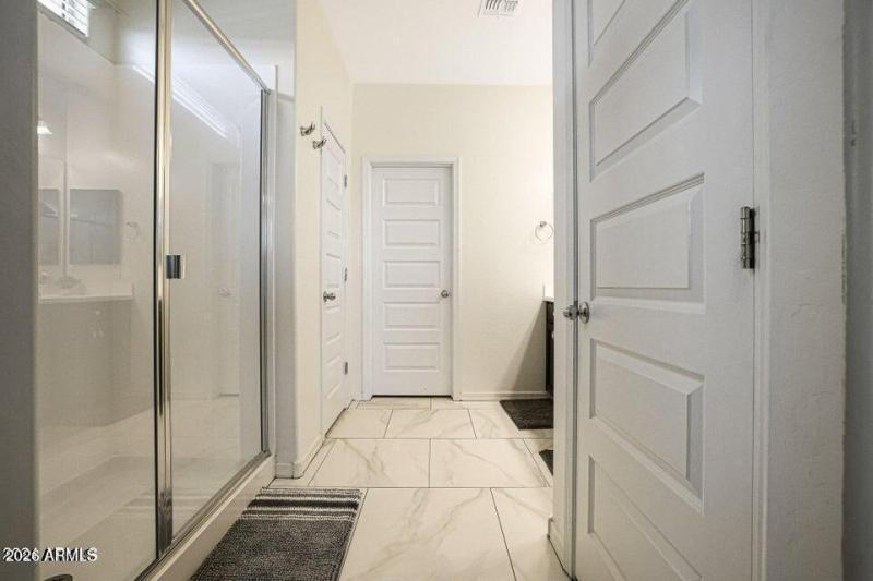 2112 S 123rd Ln pic 6