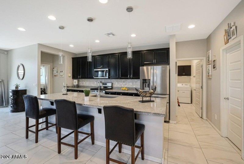 2112 S 123rd Ln pic 9