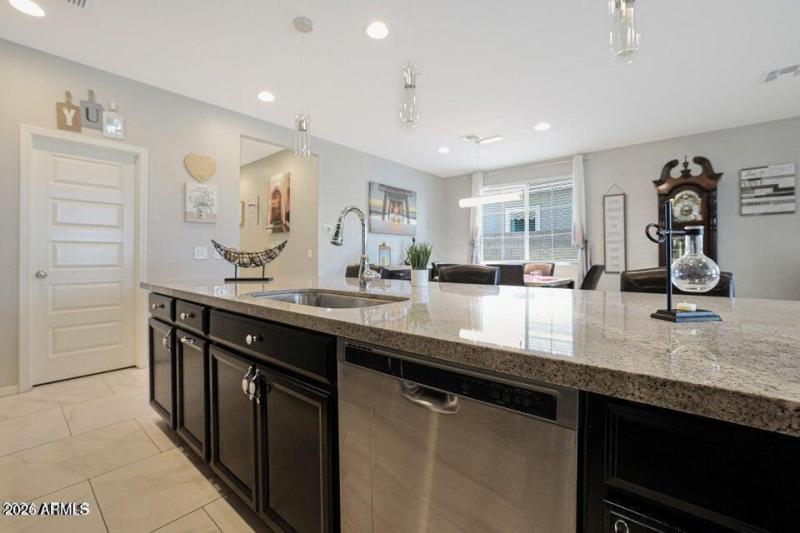 2112 S 123rd Ln pic 92