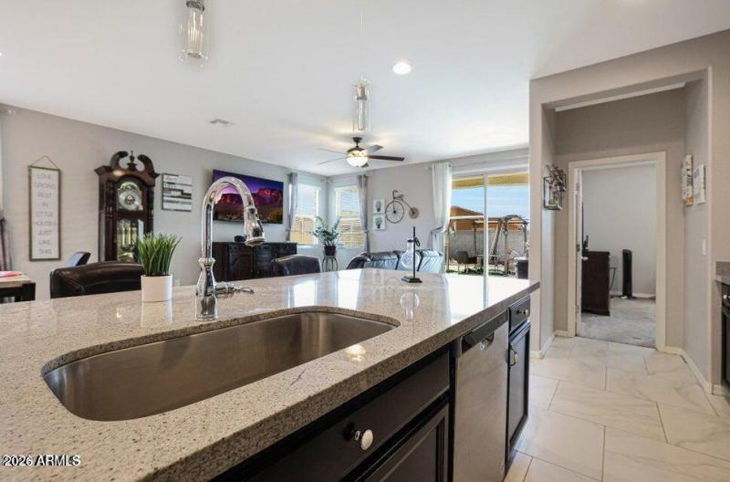 2112 S 123rd Ln pic 94