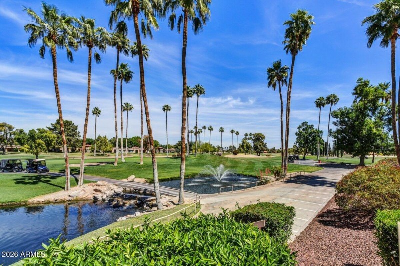 The Lakes Golf Course