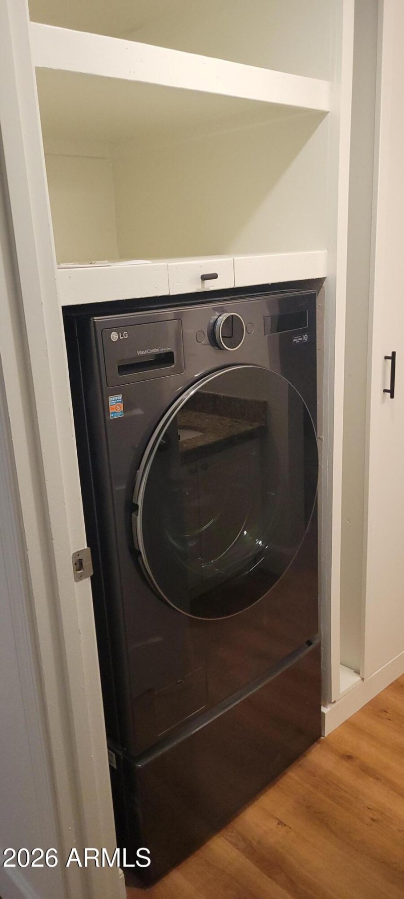 219 - Washer Dryer All-In-One _ LG