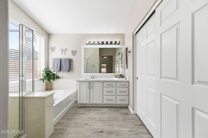 11-web-or-mls-45151 Paraiso Ln-11