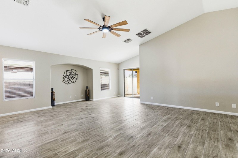 6-web-or-mls-45151 Paraiso Ln-6