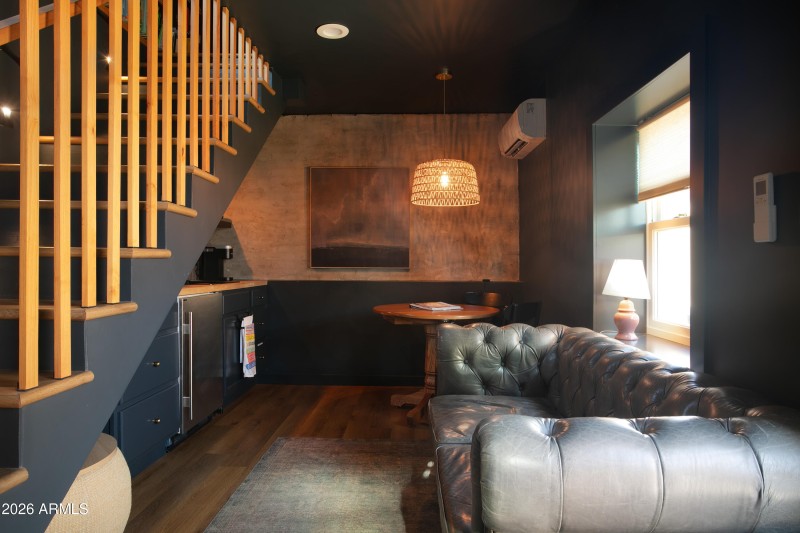 Guest House Living 2