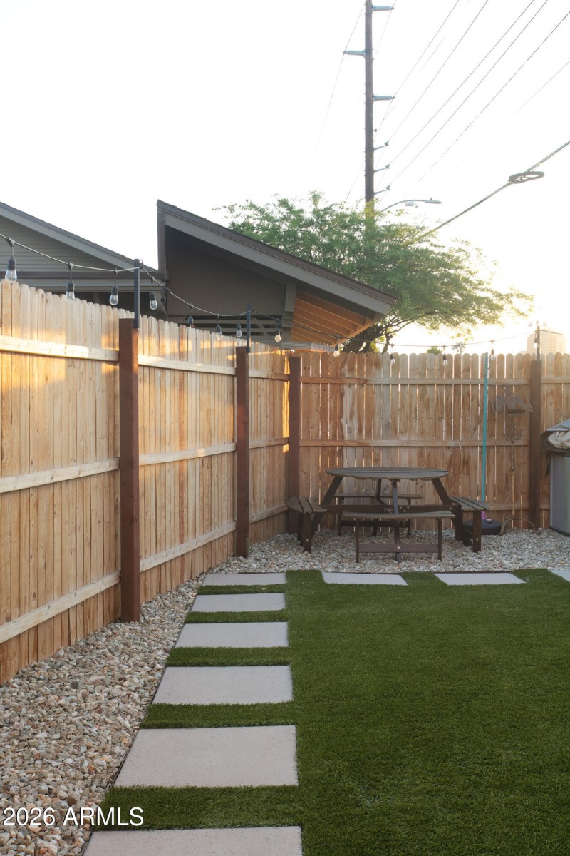 Guest House Private Yard