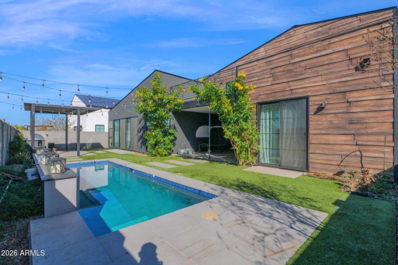 42-web-or-mls-P1471146