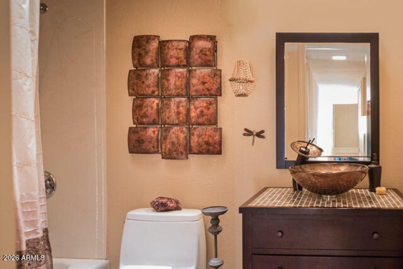 7 GUEST 2 BATH 1 (1)