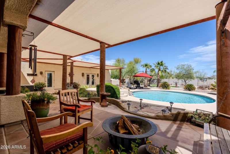 045_Gorgeous Patio and Pool