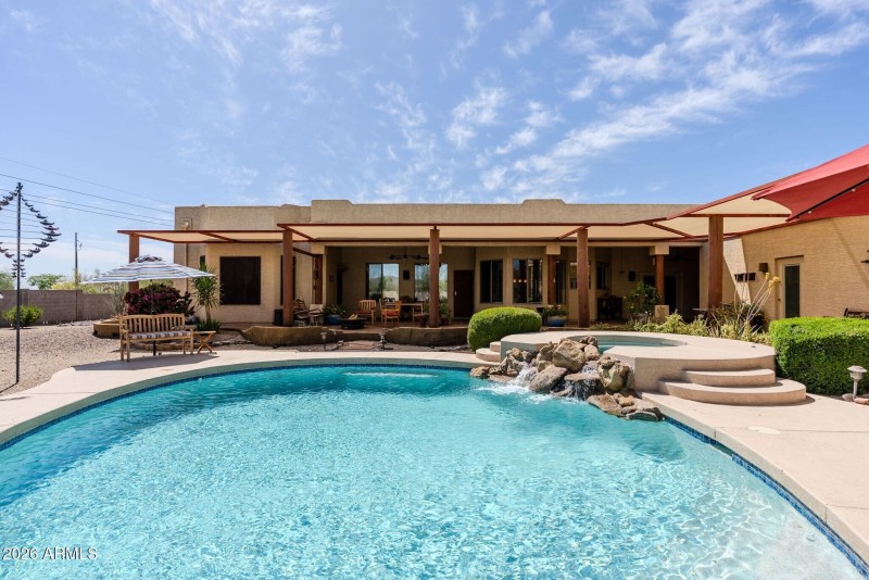 058_Gorgeous Pool and Spa