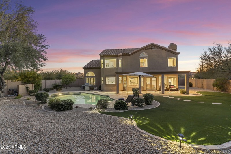 Entertainer's dream yard