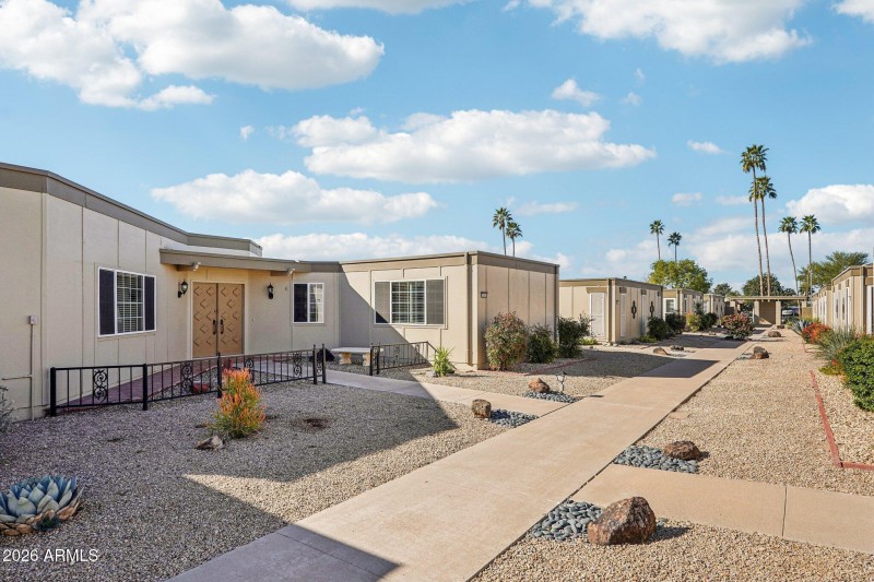 6-web-or-mls-N 108th Dr-S3101-006