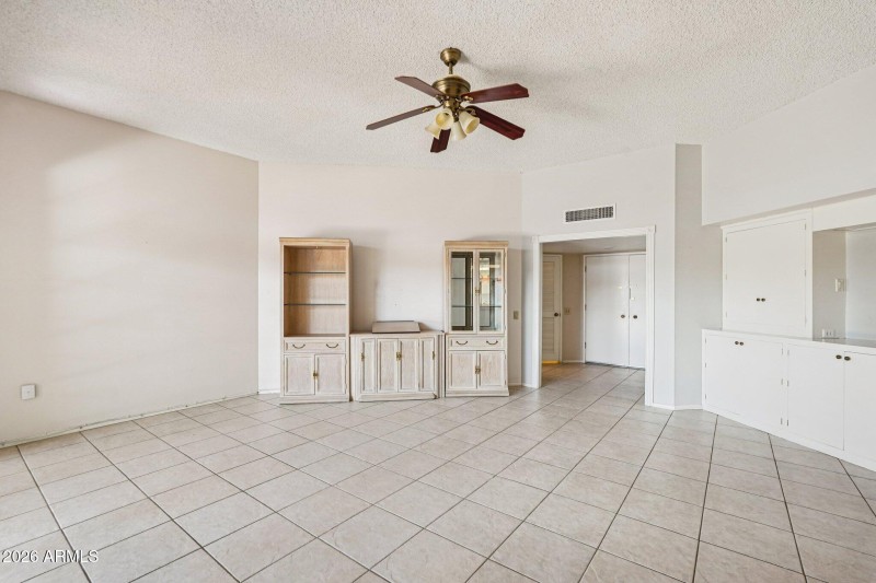 15-web-or-mls-N 108th Dr-S3101-015