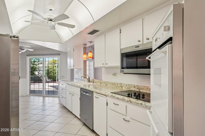 24-web-or-mls-N 108th Dr-S3101-024