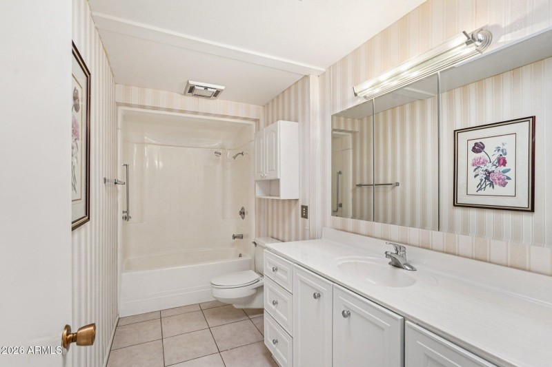 29-web-or-mls-N 108th Dr-S3101-029