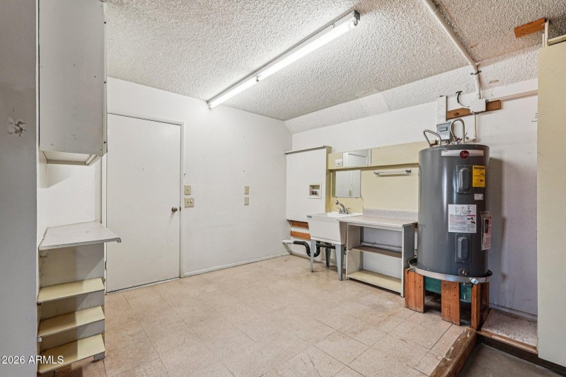 40-web-or-mls-N 108th Dr-S3101-040