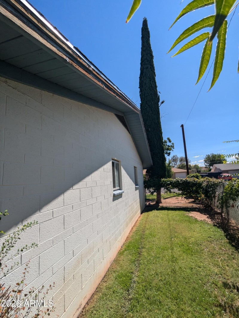 PXL_20250925_192057941